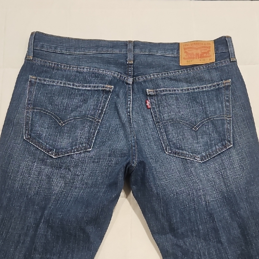 Levi's Classic Indigo Straight Men's Jeans - Picture 3 of 6